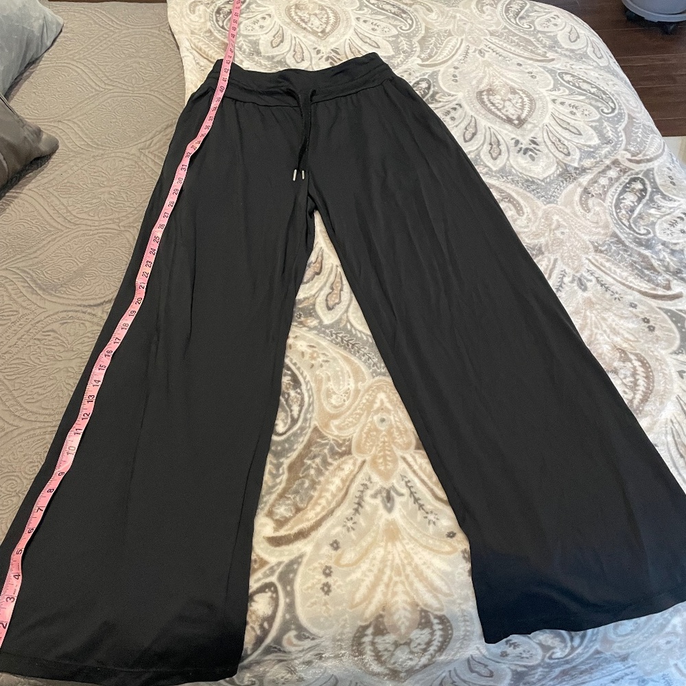 Halara Black Pants